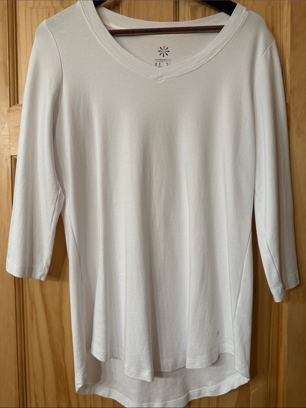 Isaac Mizrahi Cream V-Neck Tunic Top
